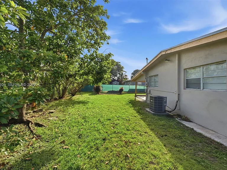 14310 SW 271st Ter — Photo 25