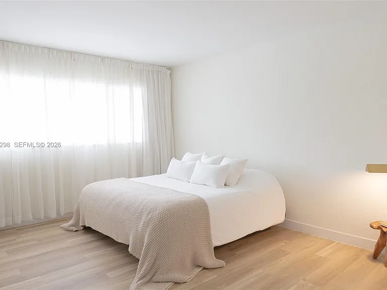 3250 N Palm Aire Dr #202 — Photo 9