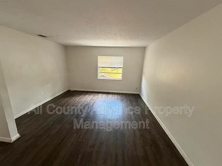 4909 E Temple Heights Rd #C — Photo 2