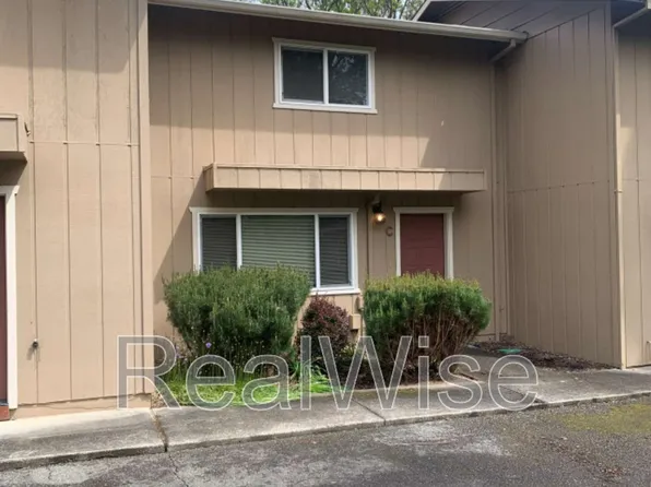 2170 NW North Hill Dr Unit C, Grants Pass, OR 97526