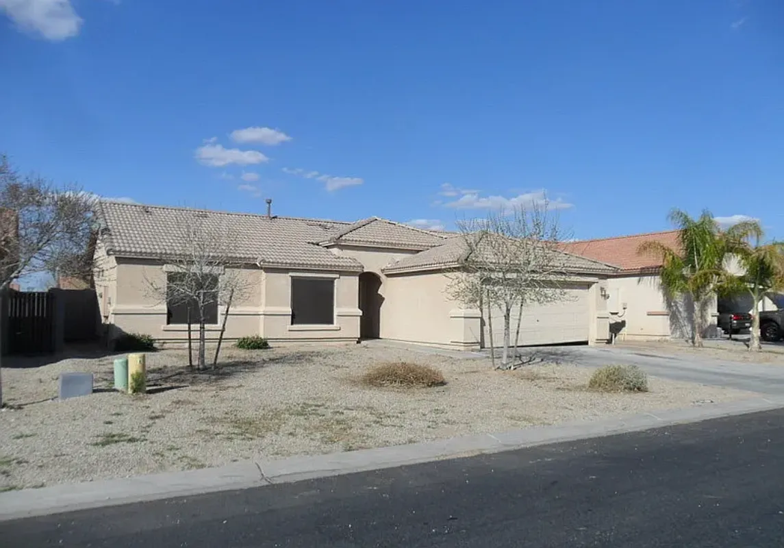 3 bed, 2.5 bath, 1698 sqft, $1,700 — Photo 4