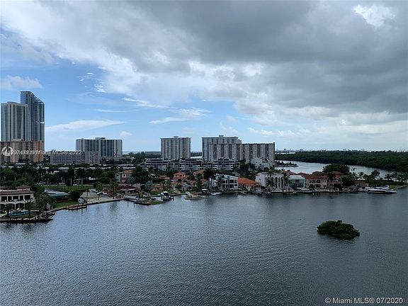 2nd image of 400 Sunny Isles Boulevard Dock #Dry-1007