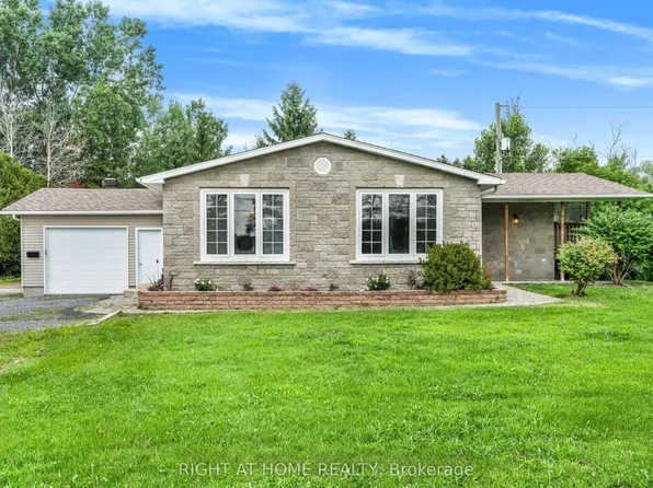 353 Russell Rd, Clarence Rockland, ON K0A 2A0