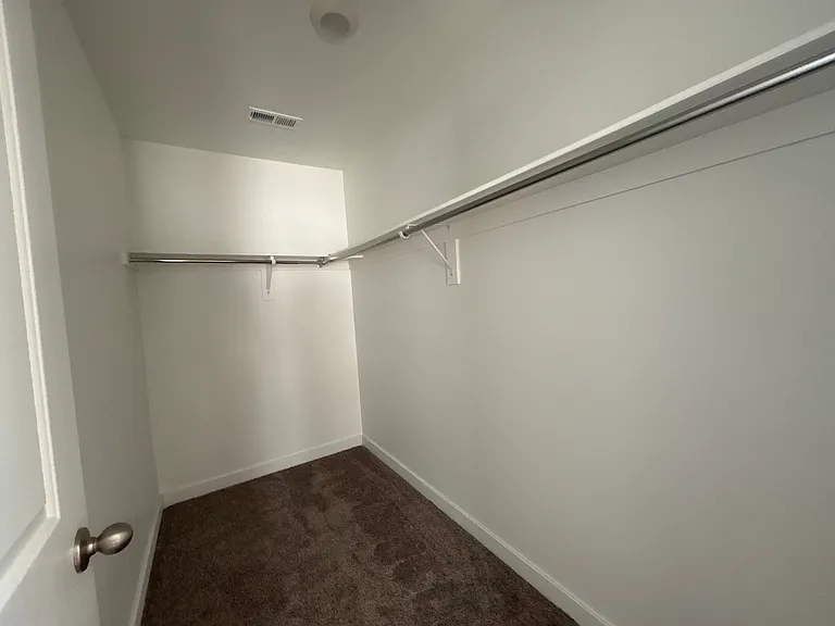 1783 E Fall St — Photo 16