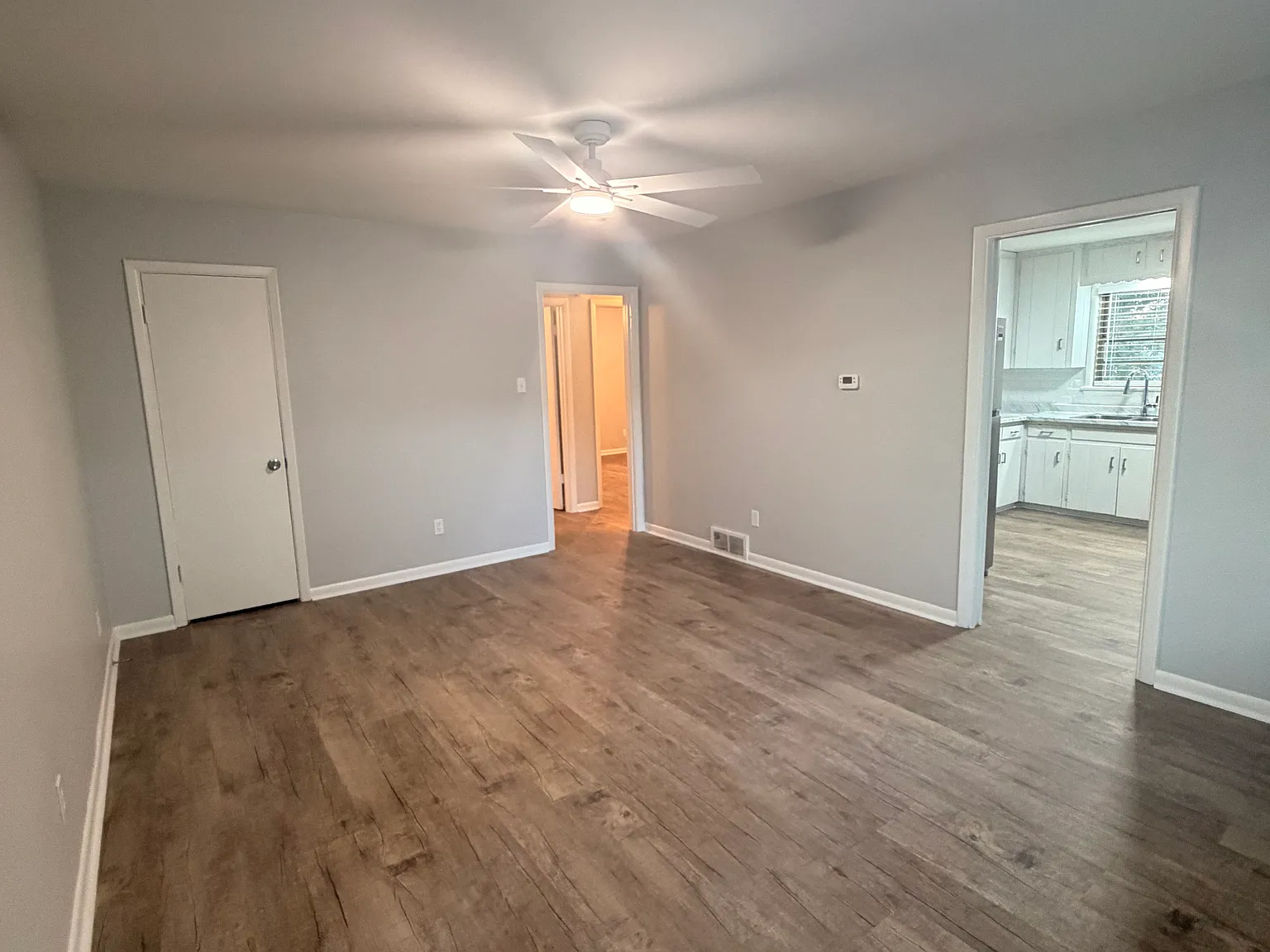 2 bed, 932 sqft, $1,100 — Photo 3