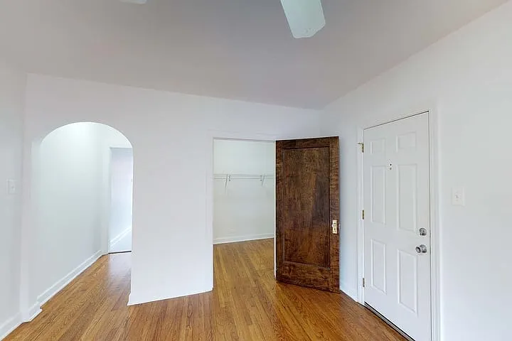 4455 S. Greenwood Avenue — Photo 19