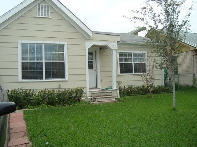 1st image of 1106 E Monroe Ave