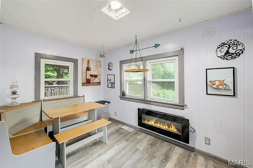 2 bed, 915 sqft, $1,875 — Photo 4