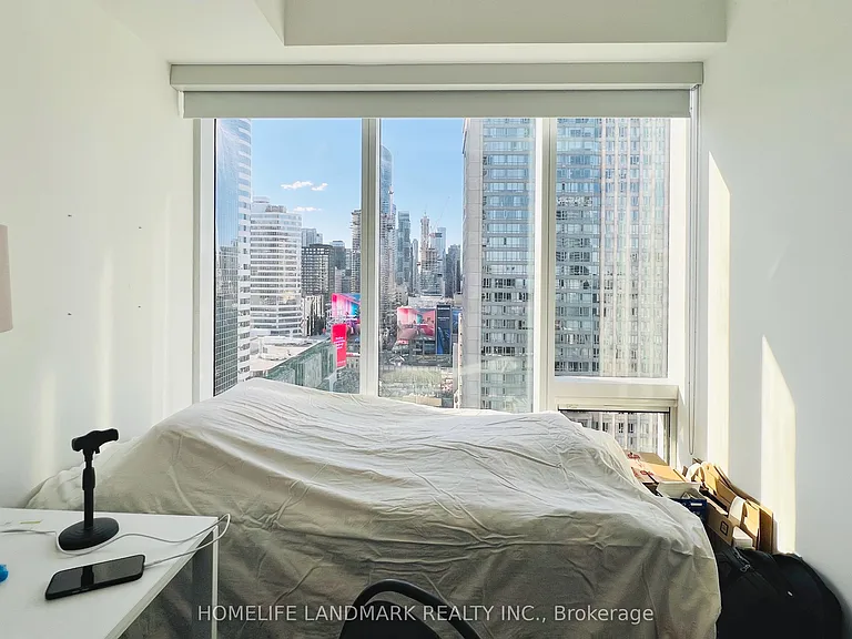 197 Yonge St #2202 — Photo 10