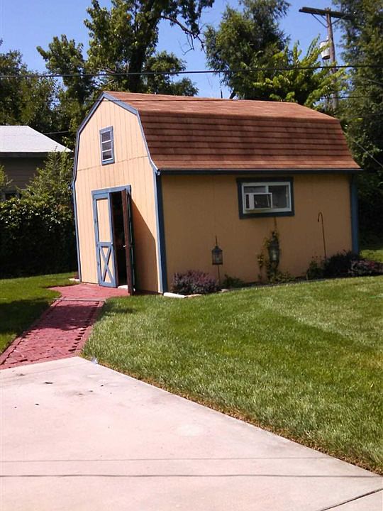2nd image of 905 S Poplar St
