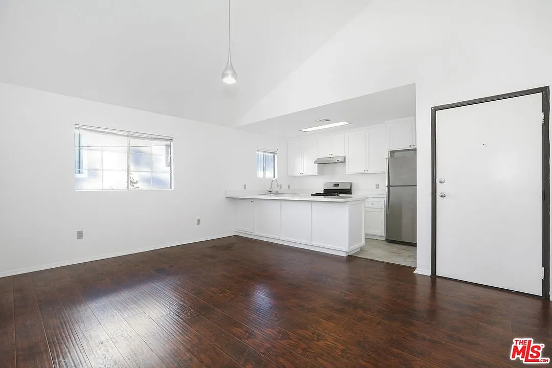 2 bed, 1.5 bath, $2,800 — Photo 1