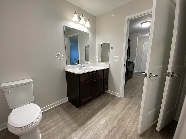 2812 Lincoln Ave #202 — Photo 3