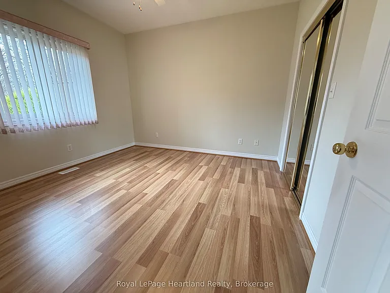 260 Martha St — Photo 7