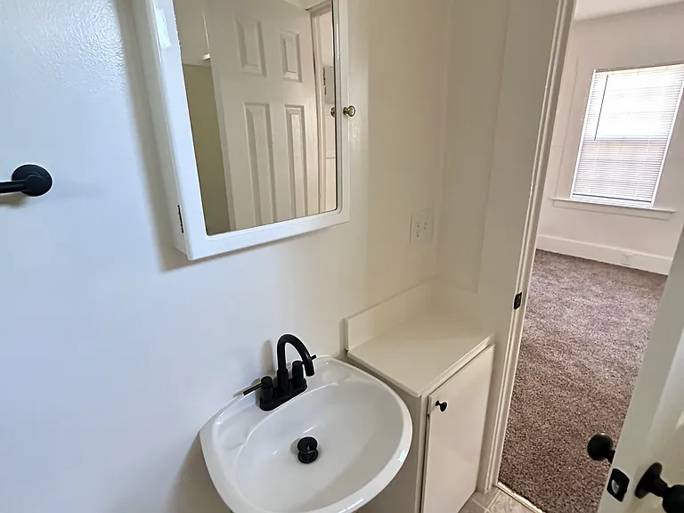 1730 McKinley Ave — Photo 6