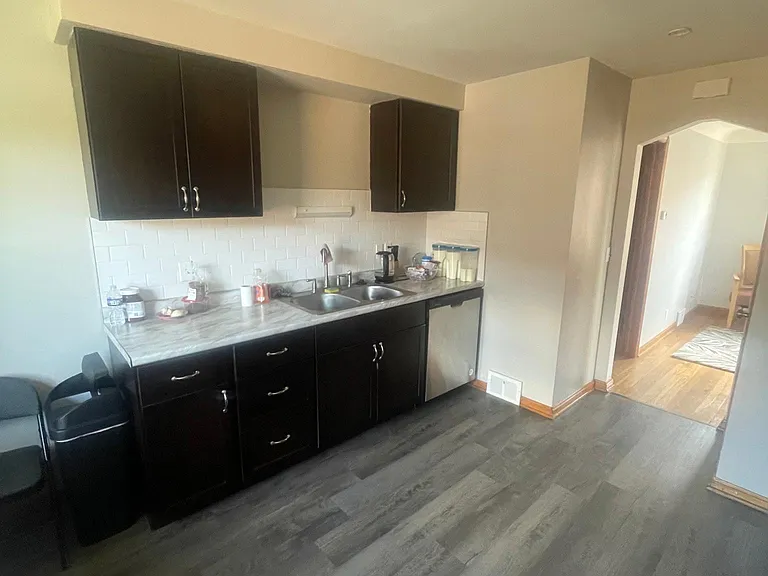 7457 Pearl Rd #B — Photo 2