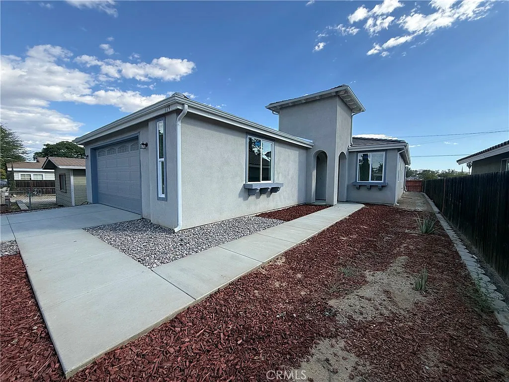 4 bed, 1807 sqft, $3,200 — Photo 3