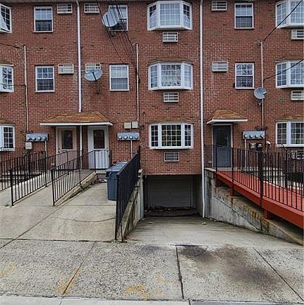 2nd image of 1231 E 224th St