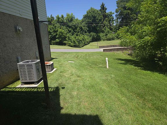 5th image of 41 Cherokee Ridge Ct
