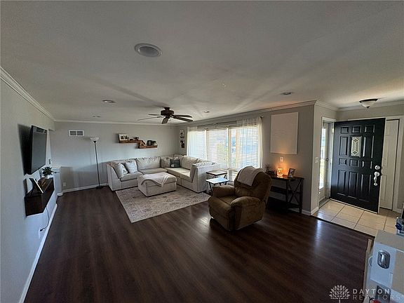 4th image of 120 W Robinwood St
