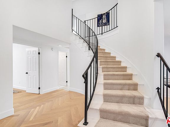 5th image of 10417 Ravenwood Ct