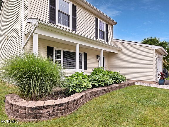 3rd image of 505 Buxton Road
