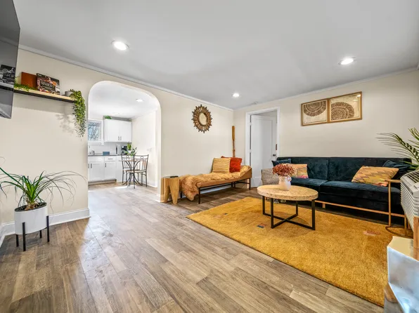 The Jeffersonian Apartments