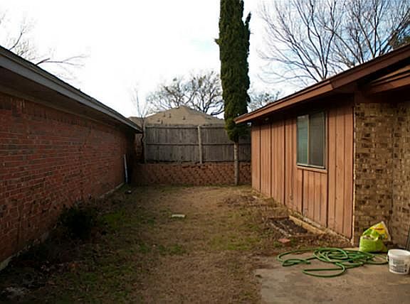 3rd image of 5145 Shoregate Dr