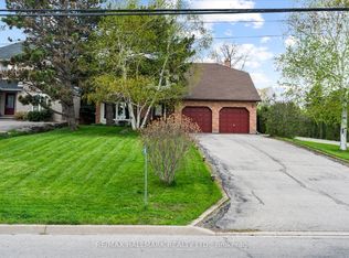 203 Jones Rd, Hamilton, ON L8E5J4