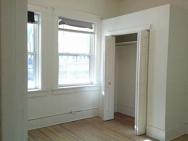 815 9th St #1/2-B — Photo 10