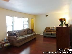 5th image of 122 Northridge Dr