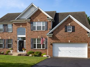 652 Versailles Dr, Bartlett, IL 60103