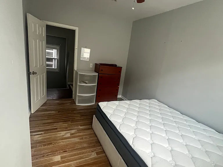 891 S 18th St #3 — Photo 6