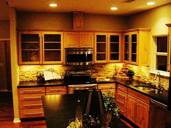 3rd image of 161 Oakwood Dr