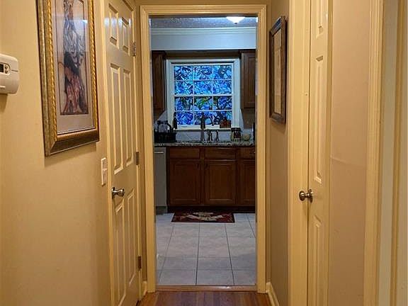 4th image of 1162 Pine Knoll Ln NE