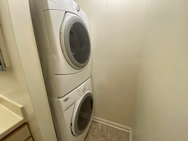 Princeton Circle West Apartments — Photo 96