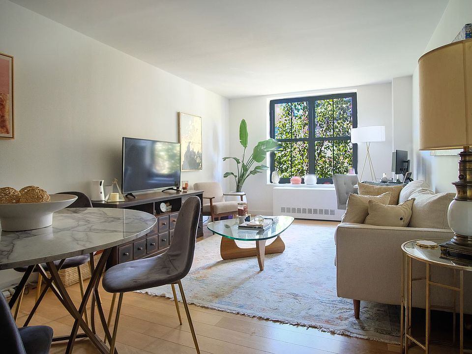 1st image of 298 Mulberry St APT 2O