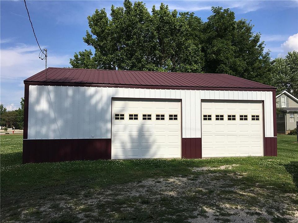 2nd image of 402 S Apple Ave
