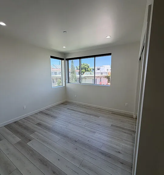 124 S Croft Ave #303 — Photo 23