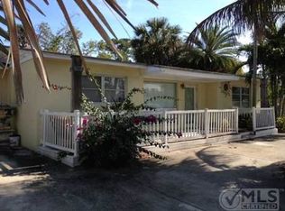 902 Snowden Dr, Lake Worth, FL 33461