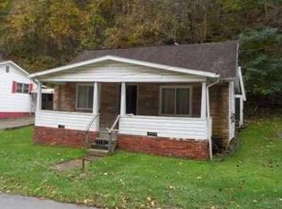 2053 Scraggs Dr, Charleston, WV 25387