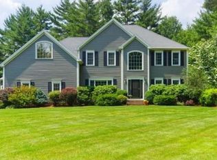 5 Goss Pond Rd, Upton, MA 01568