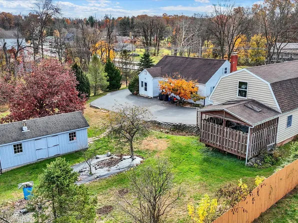 6221 W Perkiomen Ave, Birdsboro, PA 19508