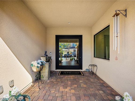 3rd image of 50 Garibaldi Way