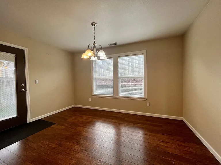 2338 Alfred Cir — Photo 10