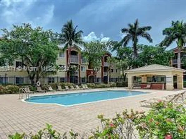 7085 Nova Dr APT 321, Davie, FL 33317