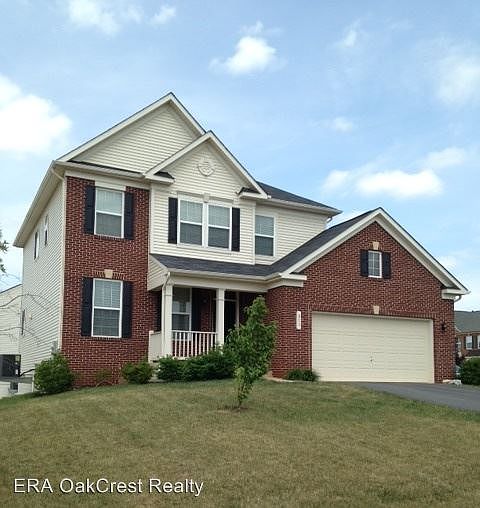 1st image of 813 Lake Dr