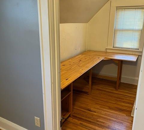 3rd image of 3015 35th Ave S #2