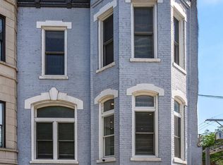 113 W Elm St, Chicago, IL 60610