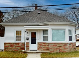 186 Lawn St, Providence, RI 02908