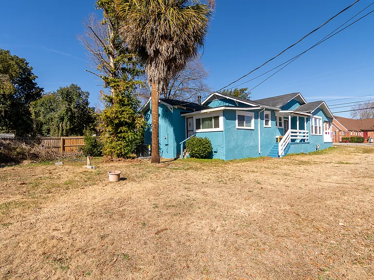 1812 Central Ave — Photo 3